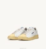 mulheres tênis baixo bob lutz em couro branco Autry 86XF271 - Image 2