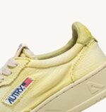mulheres tênis baixo medalhista em denim iris amarelo Autry 86XF213 - Image 6